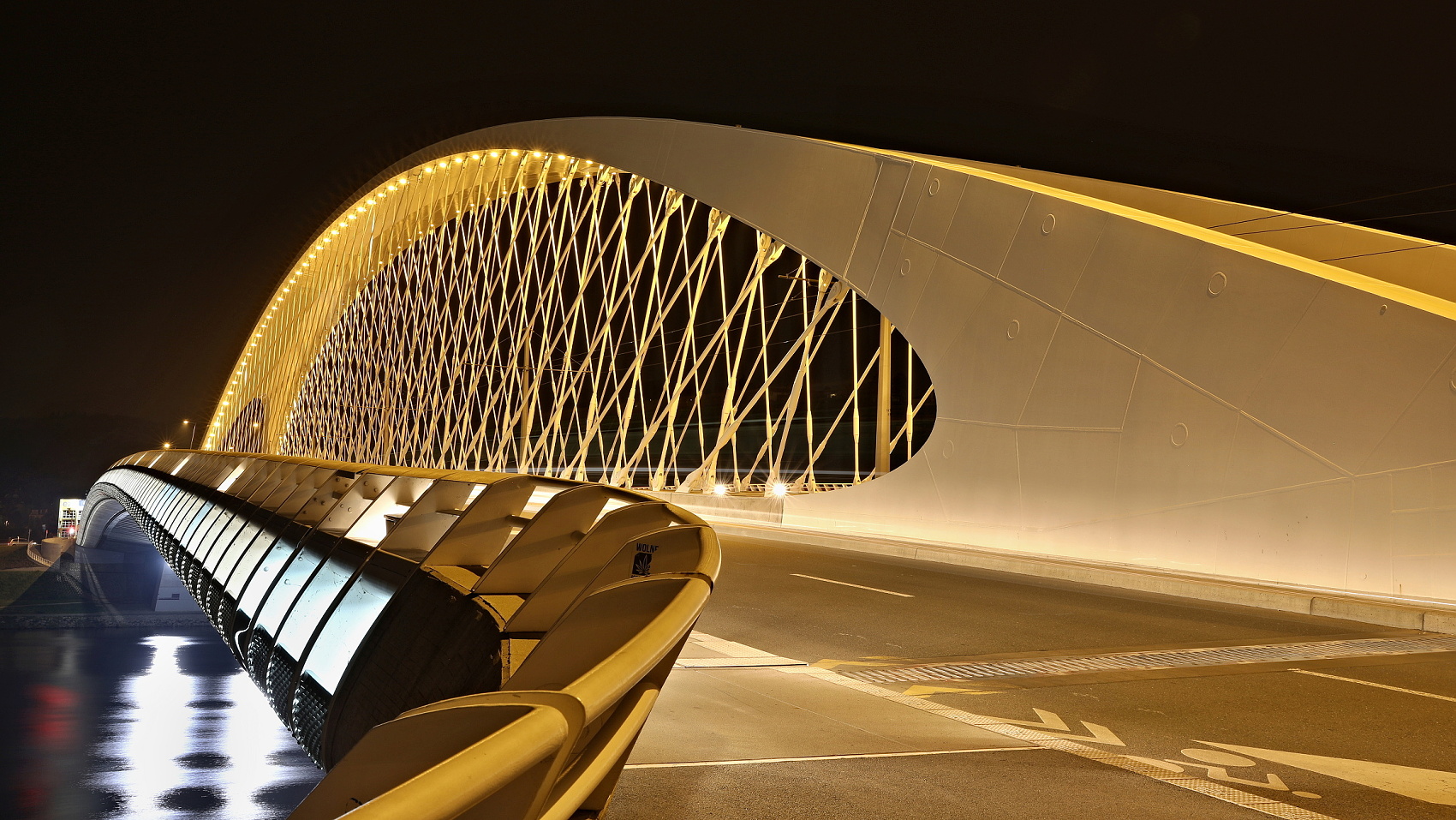 Noc na Trojském mostě