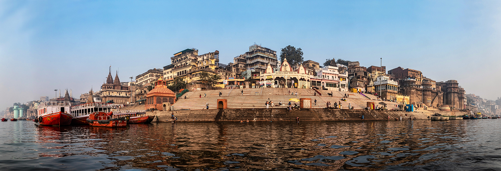 Varanasi místo pro ranní koupel