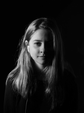 Černobílý portrét - Adéla