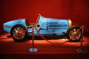 Motorky, auta, stroje - Bugatti