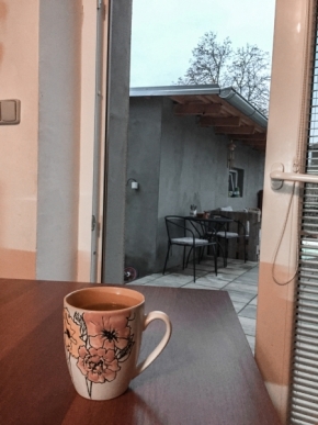 Pohled z okna - Čaj