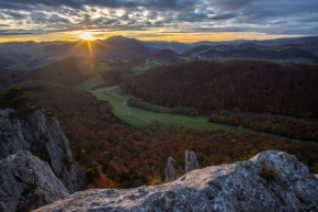 Fotograf roku v přírodě 2021 - Západ slunce na hoře Peilstein v Rakousku 