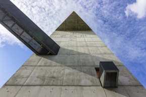 Jan  Riedl - Nebeská pyramida 
