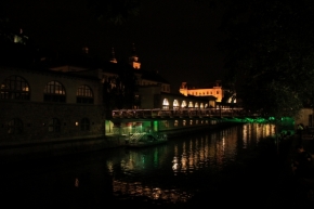 Ukládej své fotky z cest do bezpečí - Ljubľana v noci