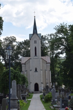 Kaple, kostely, křížové cesty - Humpolec - kostel sv Jana Nepomuckého