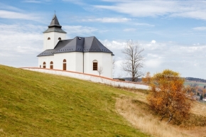 Kaple, kostely, křížové cesty - Podzimní Kostel sv. Václava, Kalek