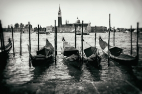 Černobílá - Benátske výhľady