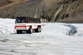 Monika Hanušová - Autobusem po ledovci Athabasca