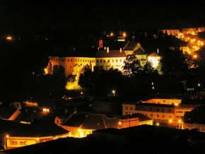 Po setmění - Třebíčská bazilika a zámek v noci