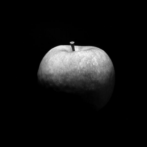 Černobíle… - Jablčko