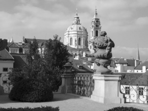 Černobíle… - Zasněná Praha