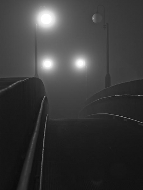 Černobíle… - Lampy v mlze
