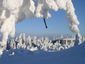 Mojmír Svozil - Chata ve sněhu