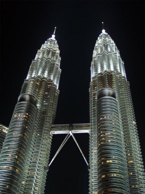 Po setmění - Petronas