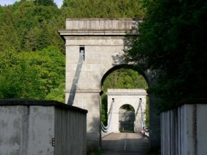 Architektura a památky - Řetězový most na Lužnici u Stádlce