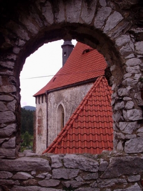 Detail v architektuře - Výhled na kostel