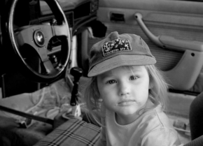 Portréty dětí - V autě