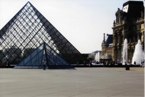 Architektura a památky - Muzeum Louvre