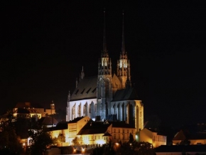 Po setmění - Katedrála svatého Petra a Pavla v Brně - Petrov