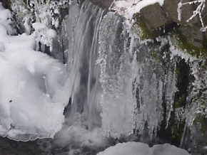 Královna zima - Zimní vodopád