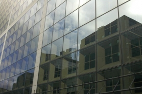 Detail v architektuře - Okýnka v oknech a ty v oknech