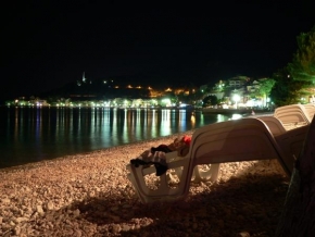 Po setmění - Pobřeží v chorvatské Podgoře