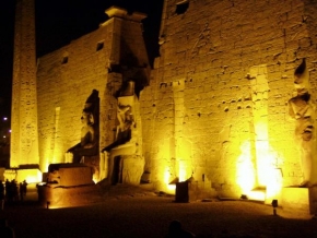 Po setmění - Chrám v Luxoru