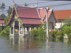 Sabina Cermanova - Thajské modlící kaple na vodě
