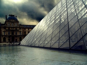 Architektura a památky - Drama nad Louvrem